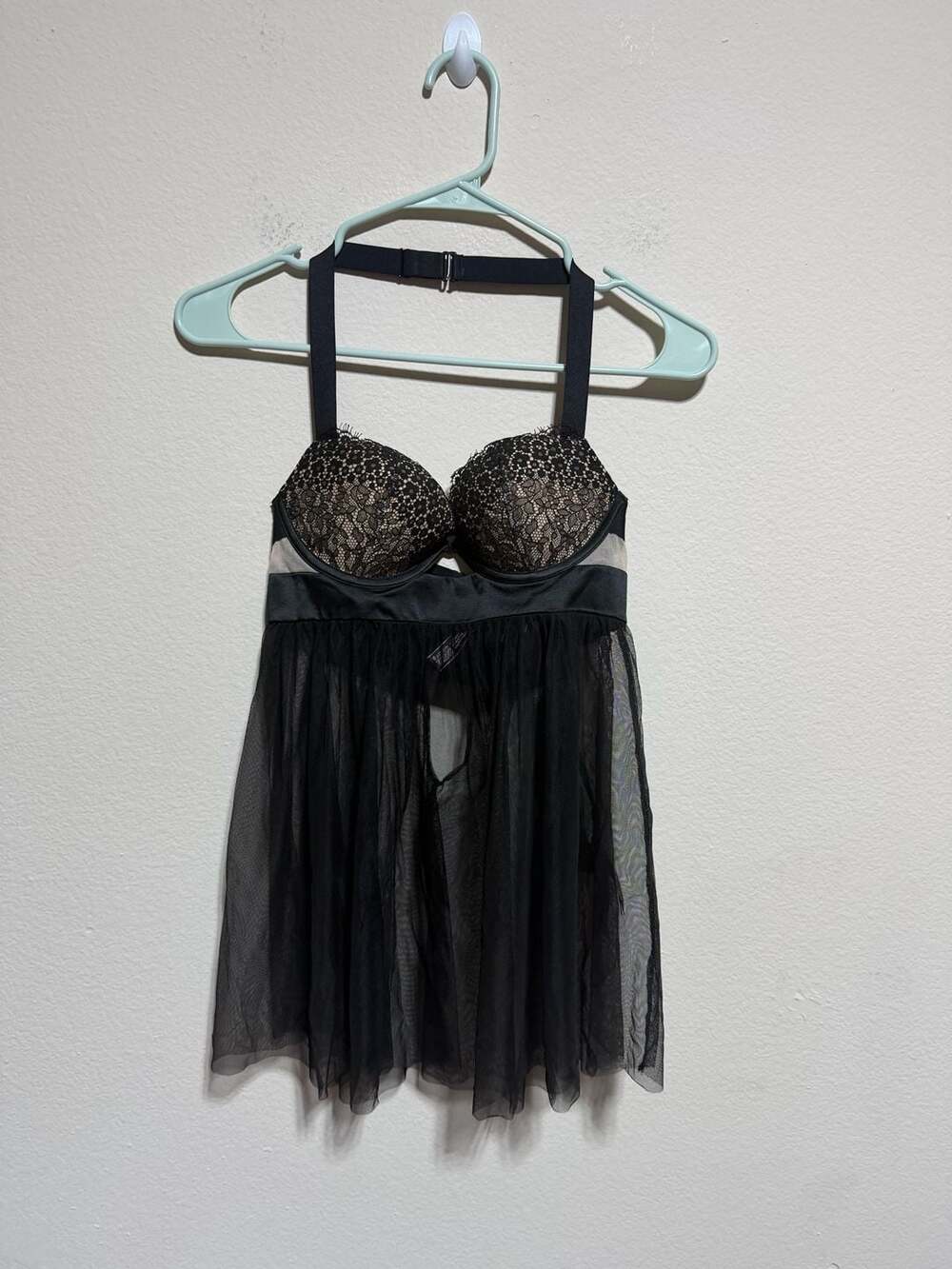Victoria's Secret Eyelash Lace Babydoll with Matching Panty Set, Size 32C - Picture 1 of 6